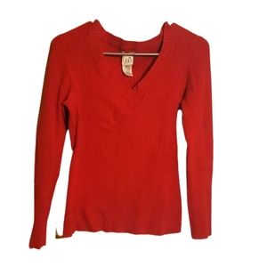 Duo maternity Ribbed vneck sweater top. Fuschia.